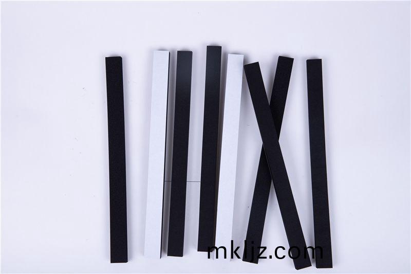 CR減震(zhen)保溫條(tiao)